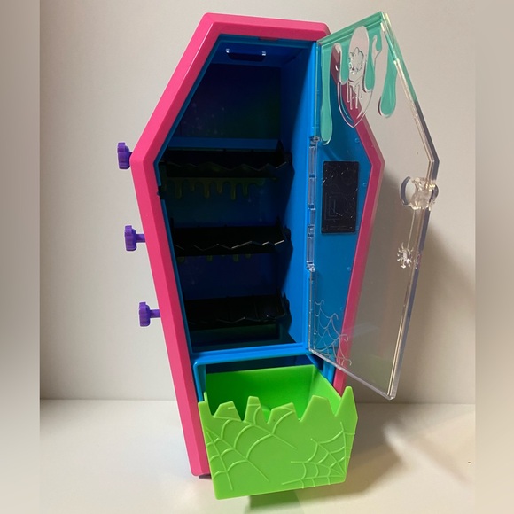 Monster High Student Lounge Vending Machine Bundle Couch / Sofa 2022 Furniture - Picture 3 of 12